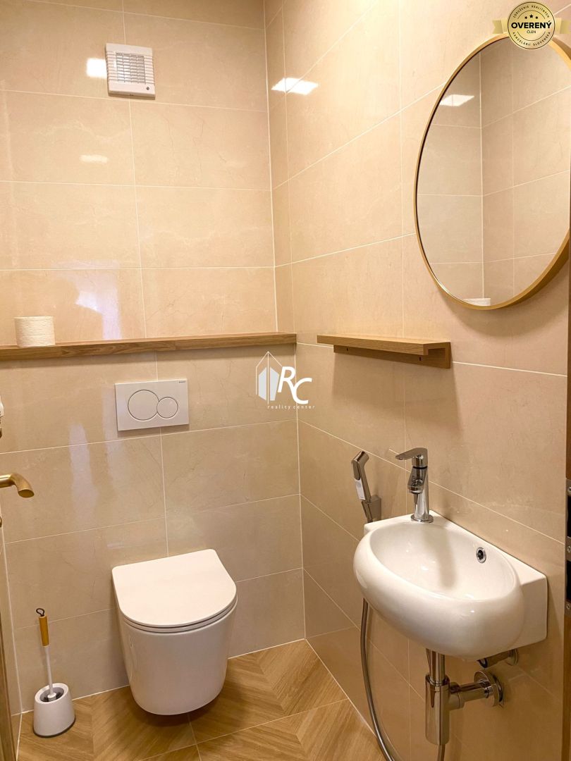 WC.jpg