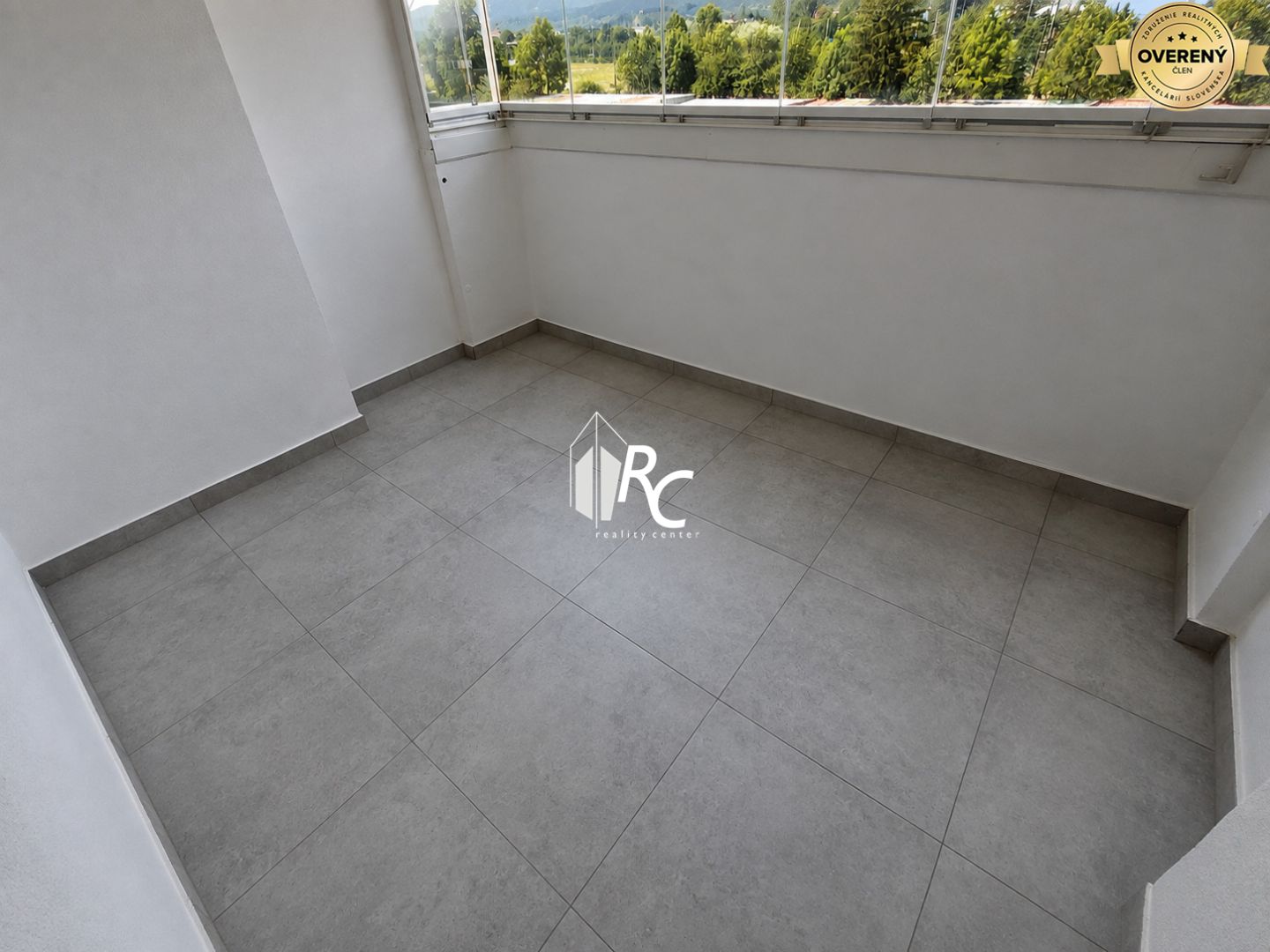 loggia.jpeg